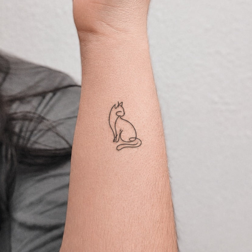 Curved Cat Line Tattoo